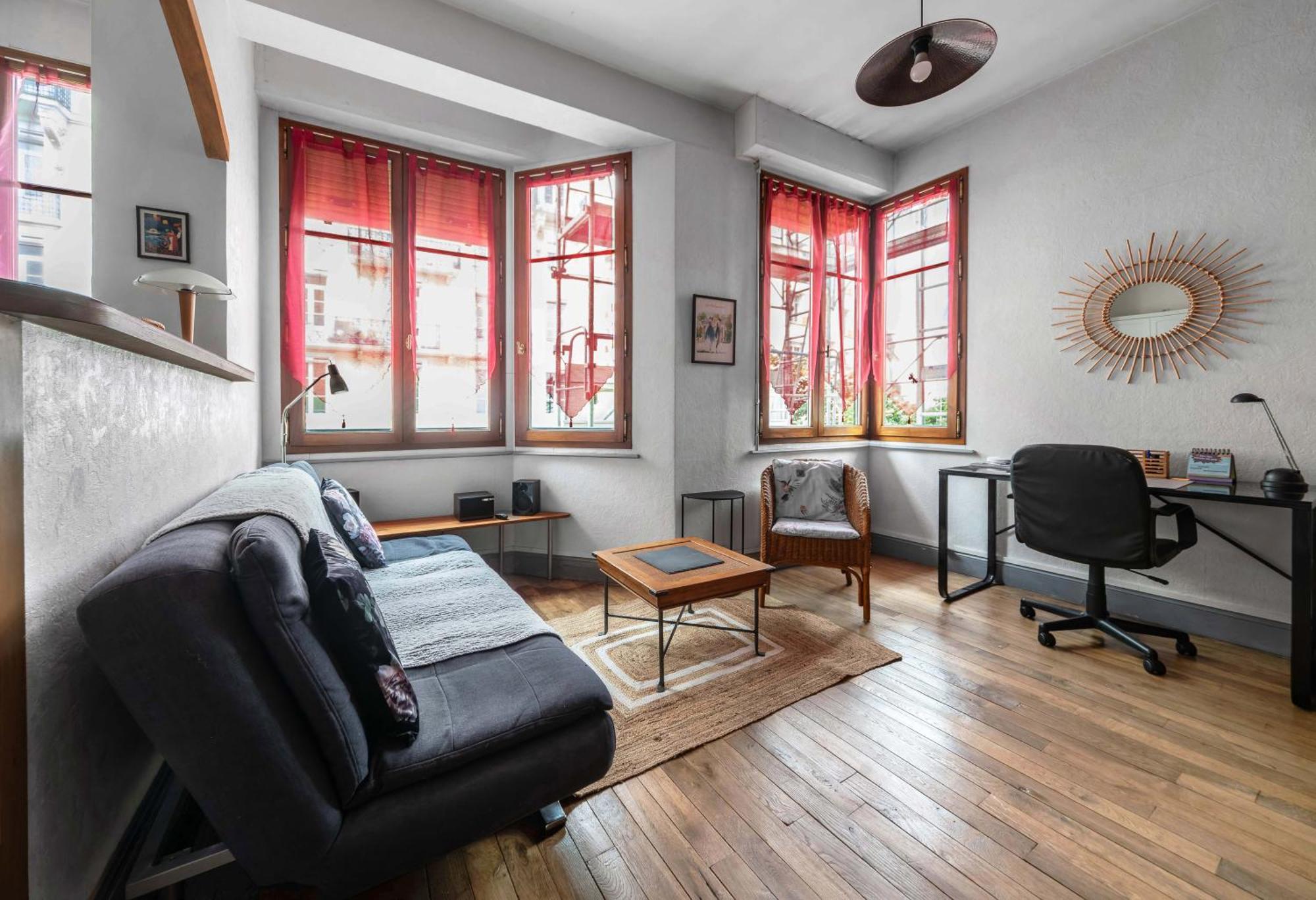 Le Lasteyras - Appartement Charmant En Centre Ville Vichy Bagian luar foto