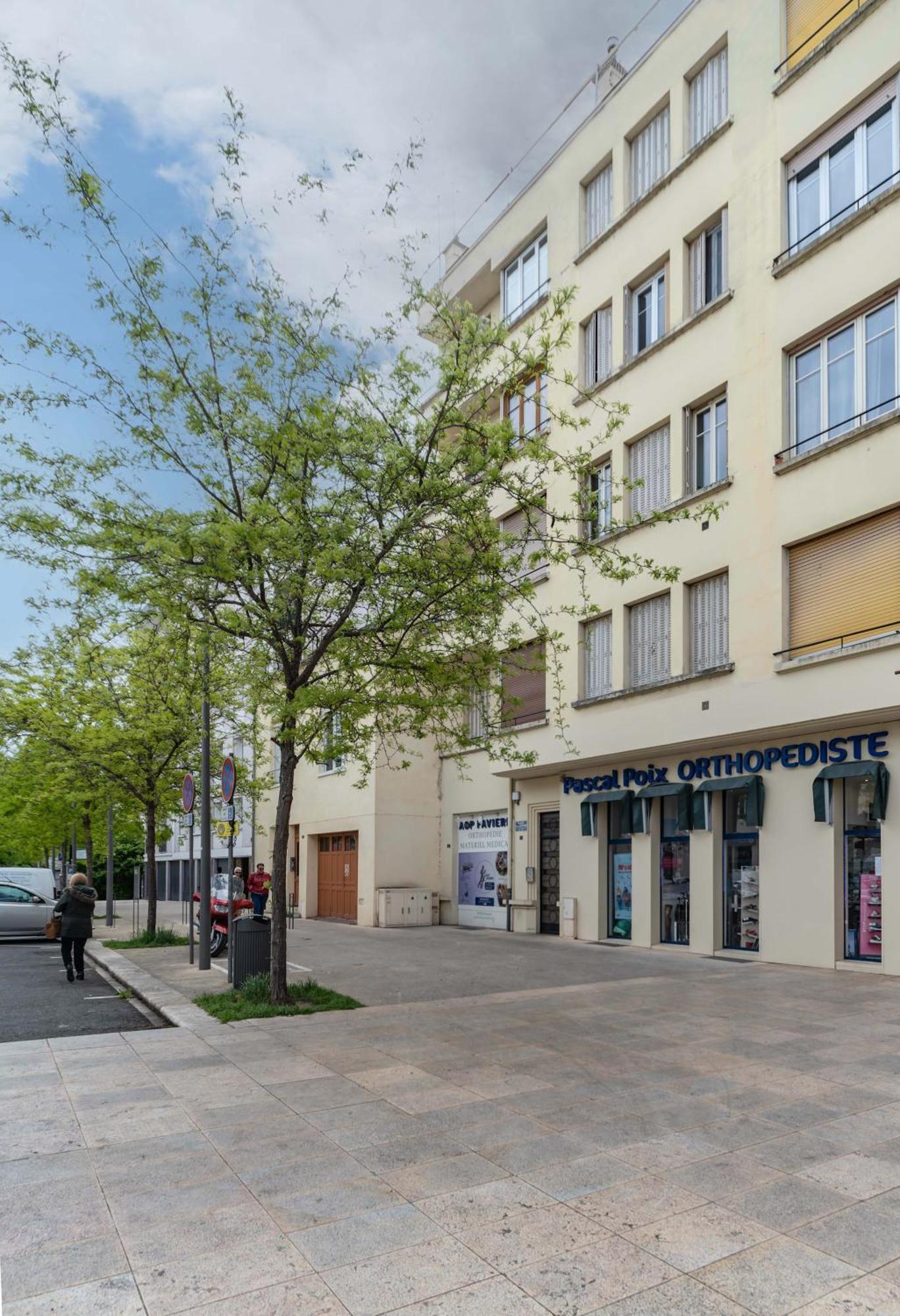 Le Lasteyras - Appartement Charmant En Centre Ville Vichy Bagian luar foto