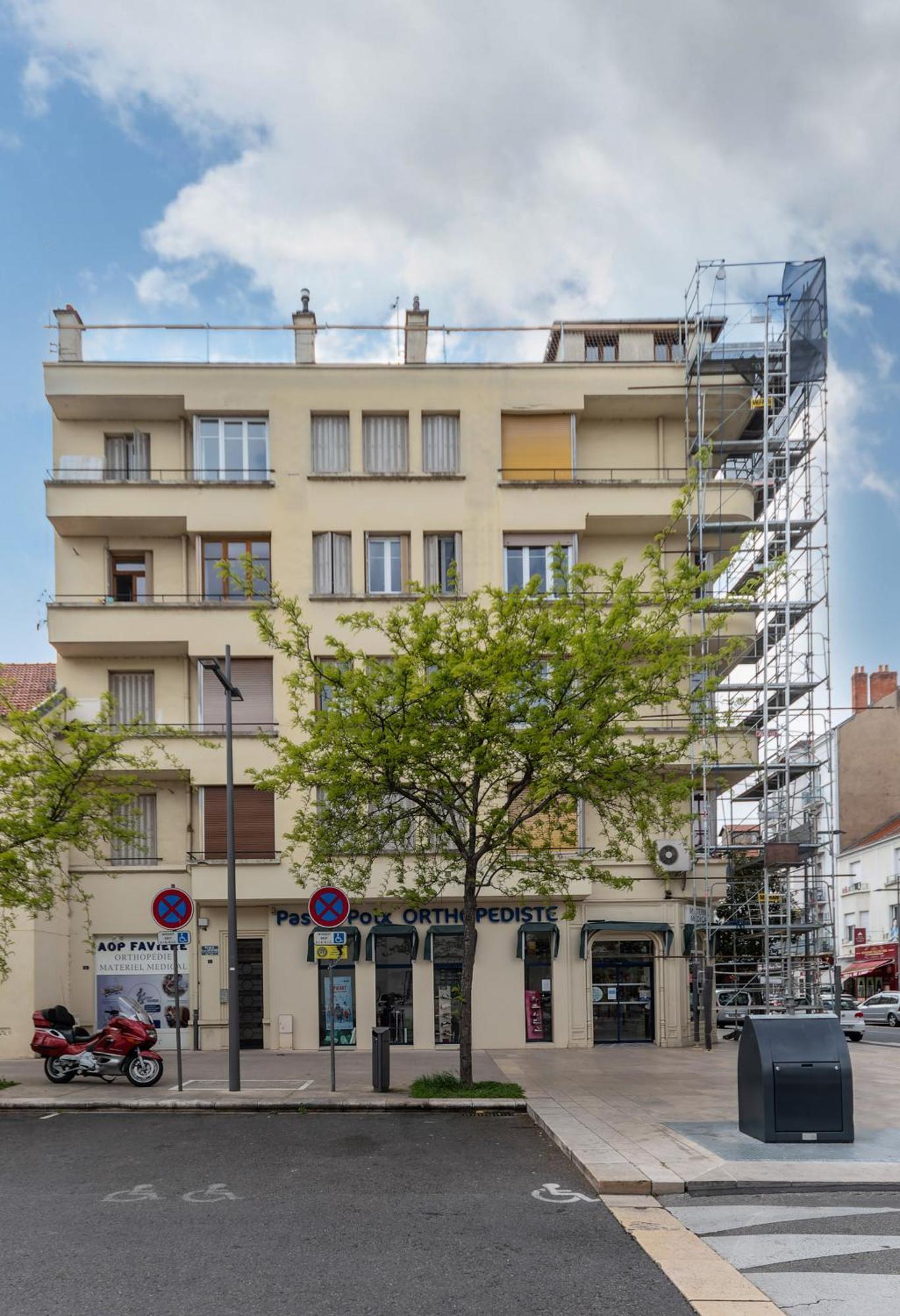 Le Lasteyras - Appartement Charmant En Centre Ville Vichy Bagian luar foto